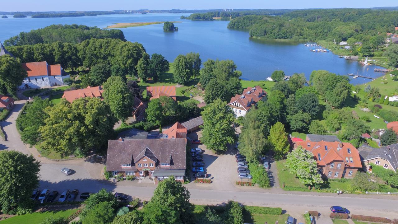 Gasthaus Zum Frohsinn Bosau Экстерьер фото