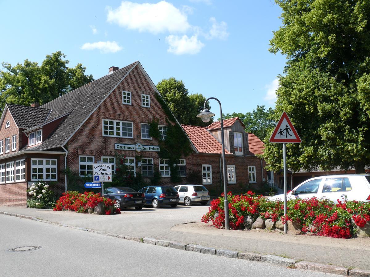 Gasthaus Zum Frohsinn Bosau Экстерьер фото